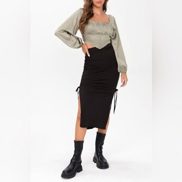 Micas Elegant Olive Green Women's Top - Picture 3 of 7